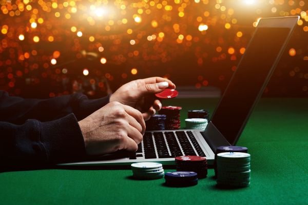 Detail pertandingan tinju di rt slot menampilkan pesaing, catatan, peluang, dan pasar
